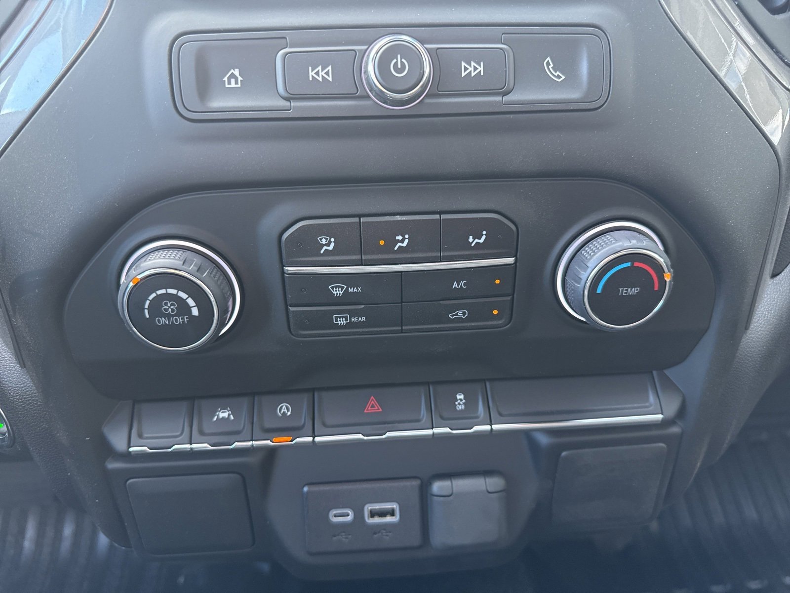 2025 Chevrolet Silverado 1500 photo 17