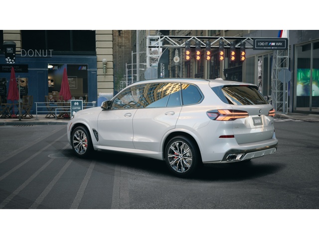 2026 Bmw X5 M60i photo 2