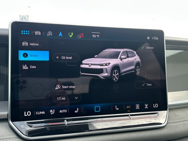 2025 Volkswagen Tiguan SE photo 42