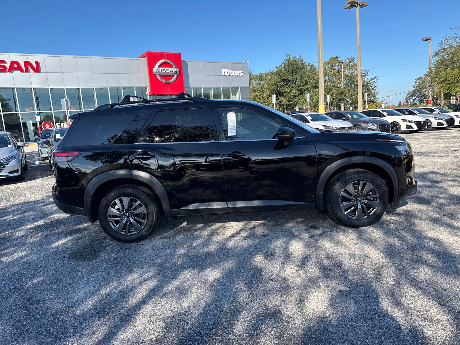 2024 Nissan Pathfinder SV photo 4