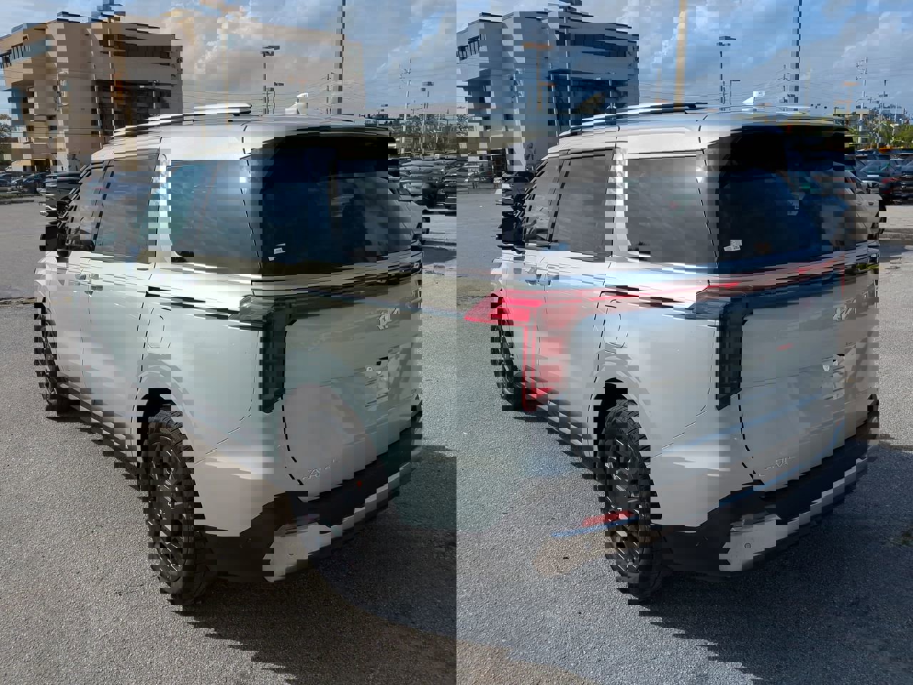 2025 Kia Carnival SX photo 4