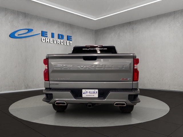2024 Chevrolet Silverado 1500 RST photo 3