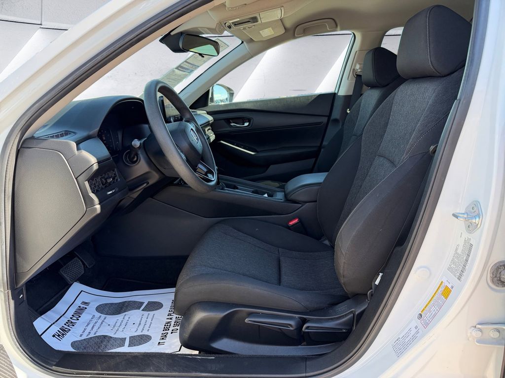 2023 Honda Accord LX photo 6