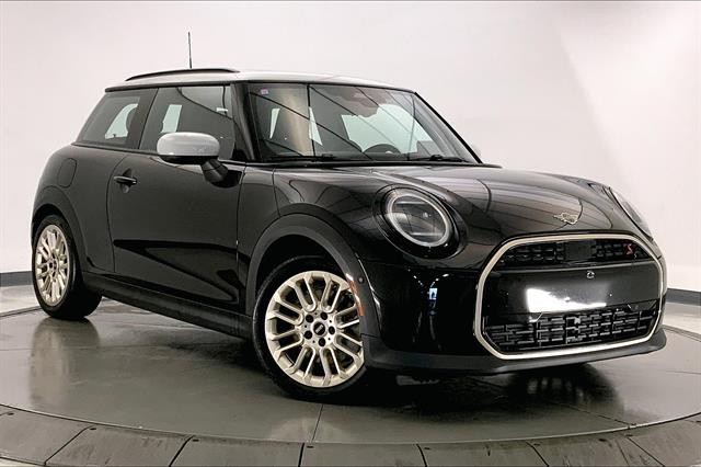 2025 MINI Hardtop 2 Door S's photo