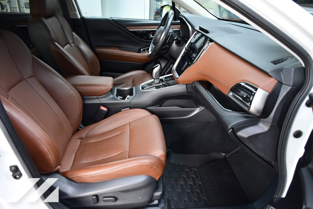 2022 Subaru Outback Touring photo 28