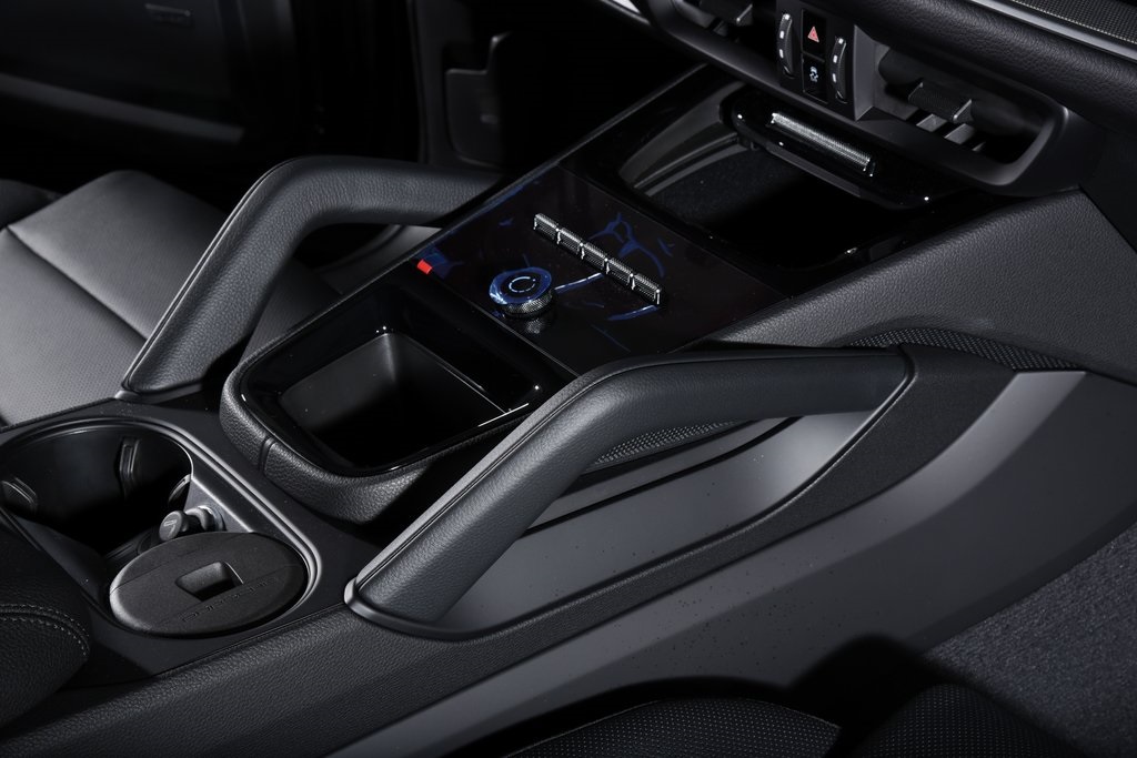 2026 Porsche Cayenne S E-Hybrid photo 22