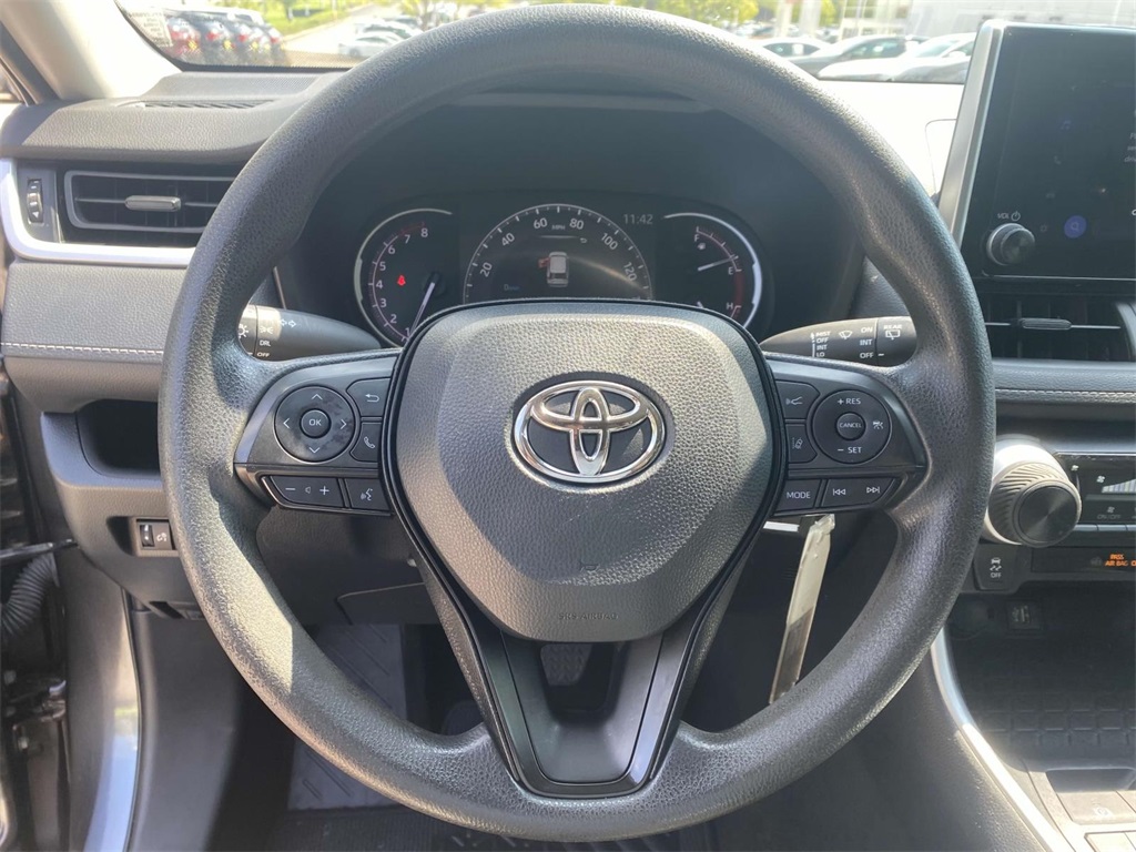 2023 Toyota RAV4 LE photo 25