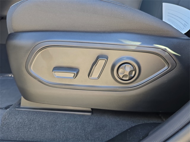2025 Jeep Grand Cherokee Laredo X photo 15