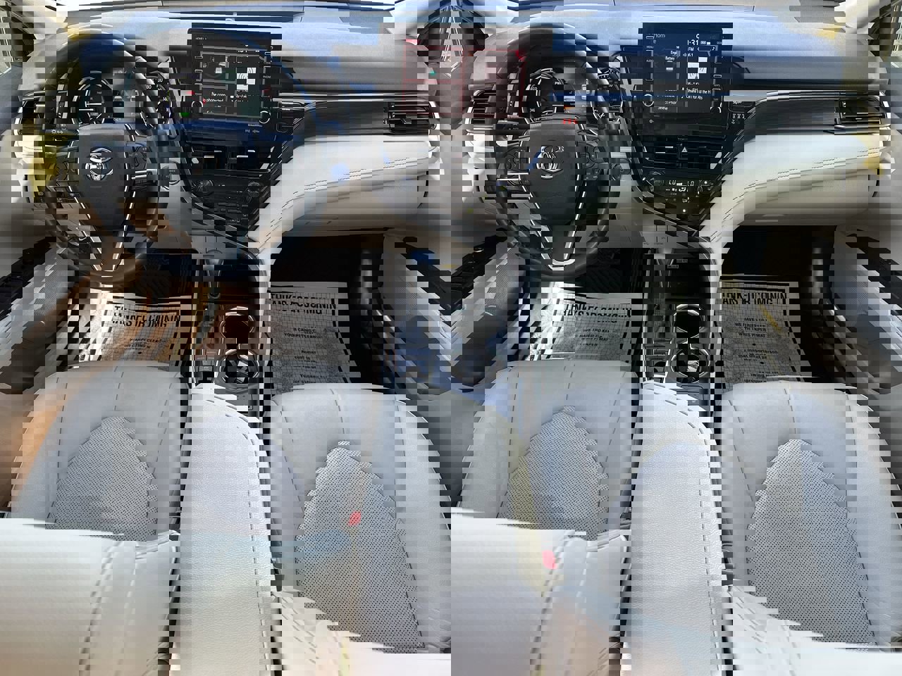 2022 Toyota Camry Hybrid XLE photo 20
