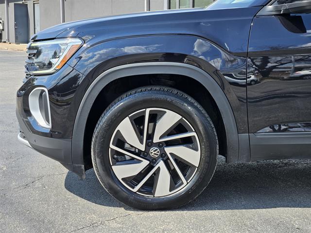 2024 Volkswagen Atlas SE Technology photo 6