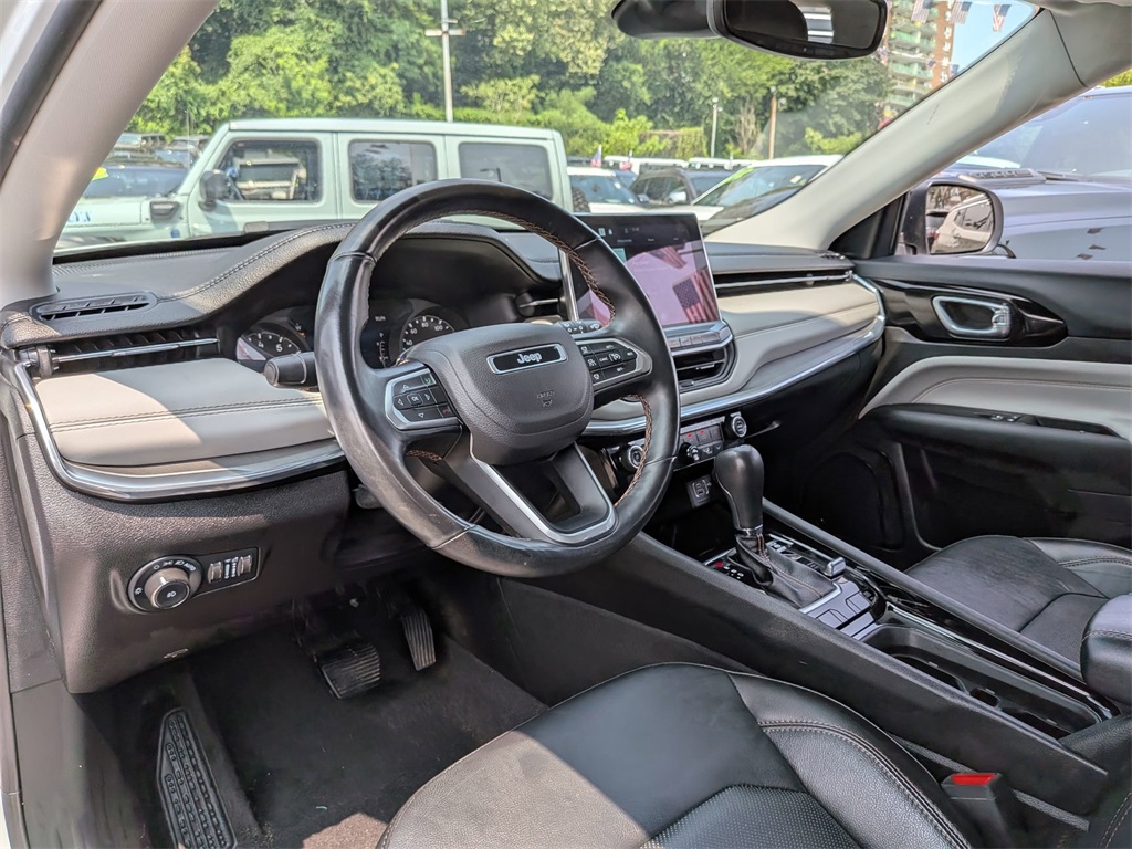 2022 Jeep Compass Limited photo 8