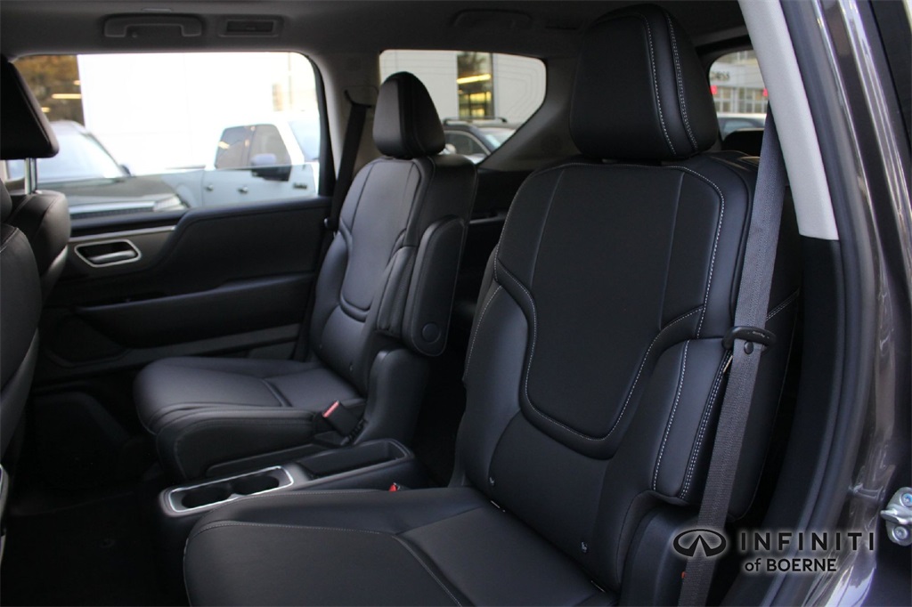 2026 Infiniti QX80 Pure photo 18