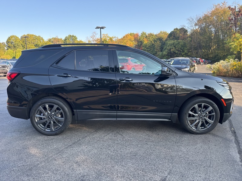 2022 Chevrolet Equinox RS photo 3