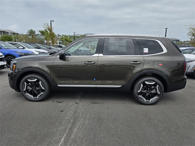2025 Kia Telluride EX photo 3