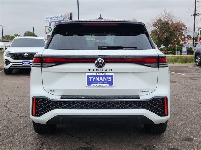 2025 Volkswagen Tiguan SE R-Line Black photo 4