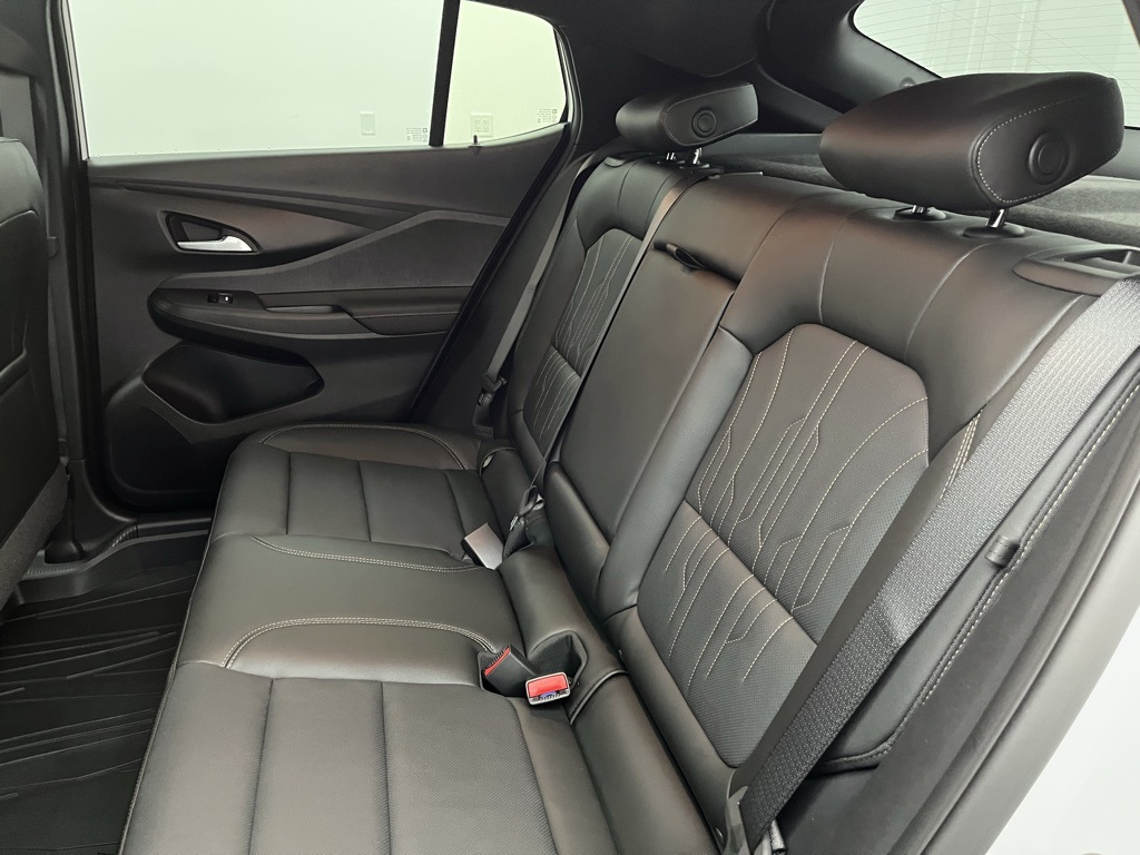 2025 Buick Envista Avenir photo 31