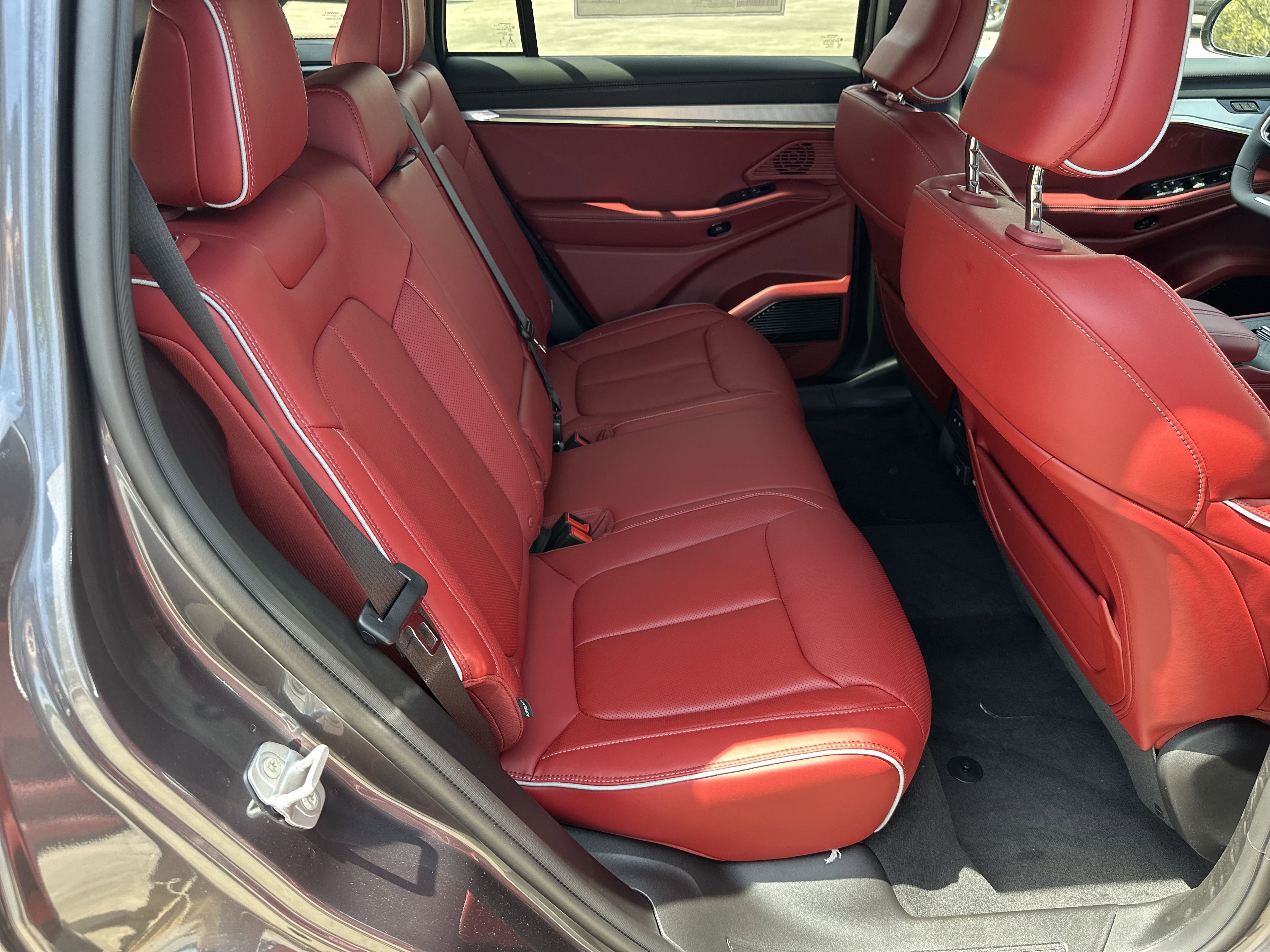 2025 Jeep Wagoneer S Launch Edition photo 3