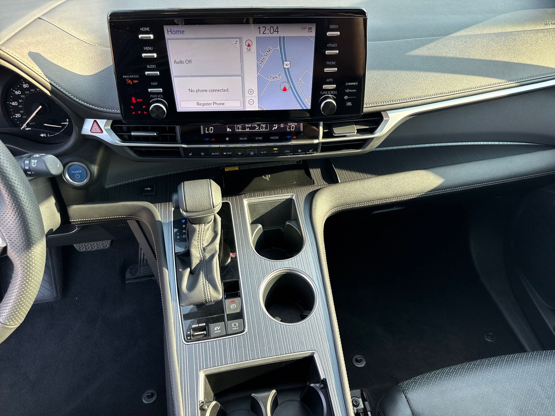 2023 Toyota Sienna XSE photo 22