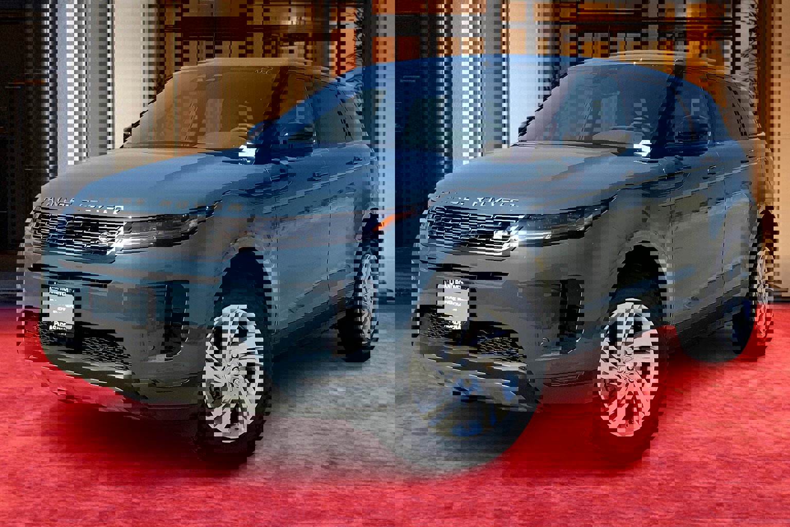 2026 Land Rover Range Rover Evoque S's photo