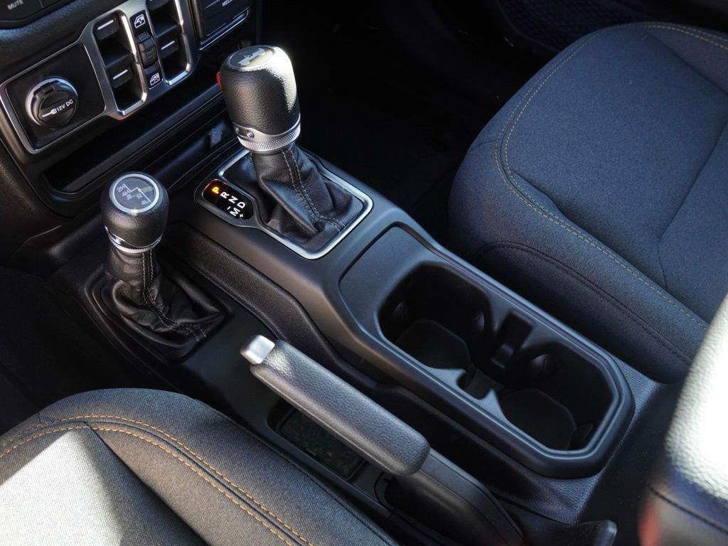 New 2026 Black Clear-Coat Exterior Paint Jeep Sport S image 19