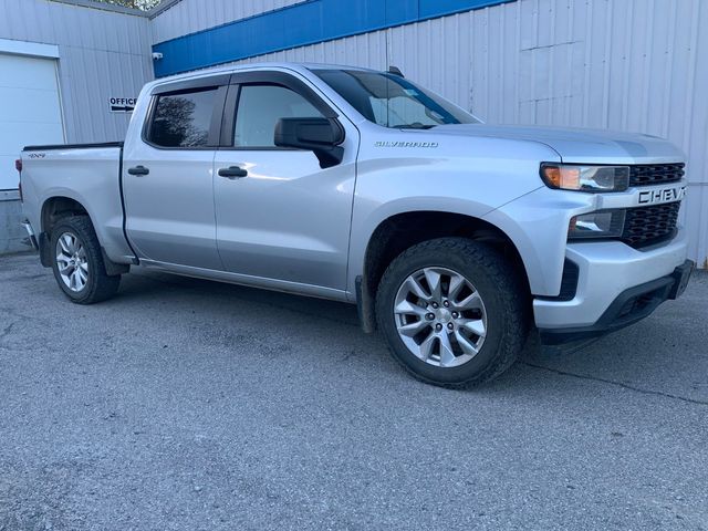 2022 Chevrolet Silverado 1500 Custom photo 2