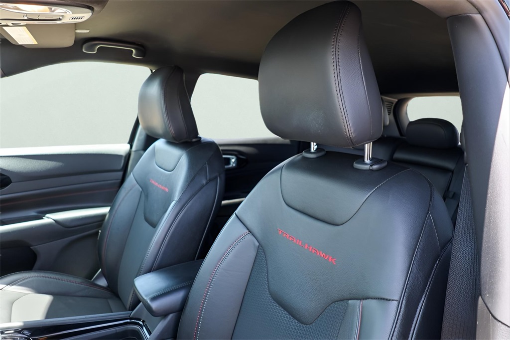 2024 Jeep Compass Trailhawk photo 9