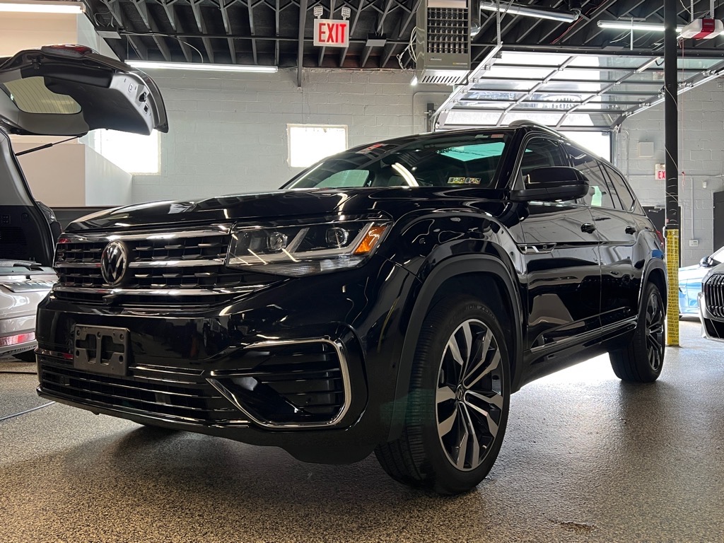 2022 Volkswagen Atlas V6 SEL Premium R-Line photo 2