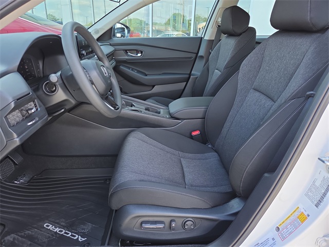 2025 Honda Accord SE photo 4