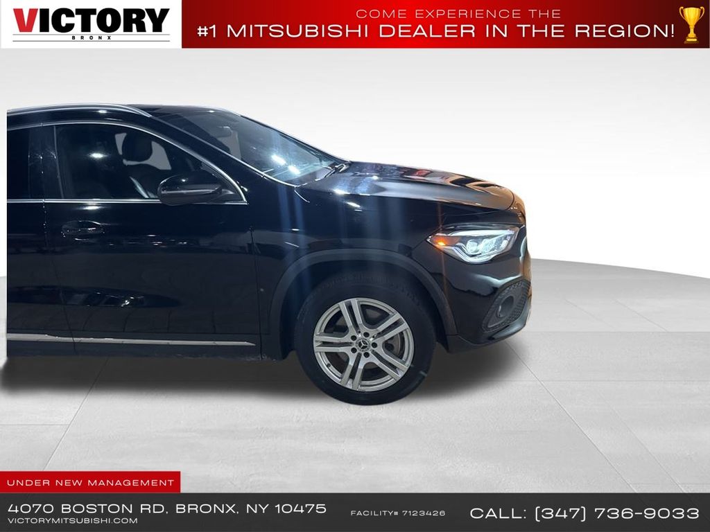 2023 Mercedes Benz GLA 250 4MATIC photo 2