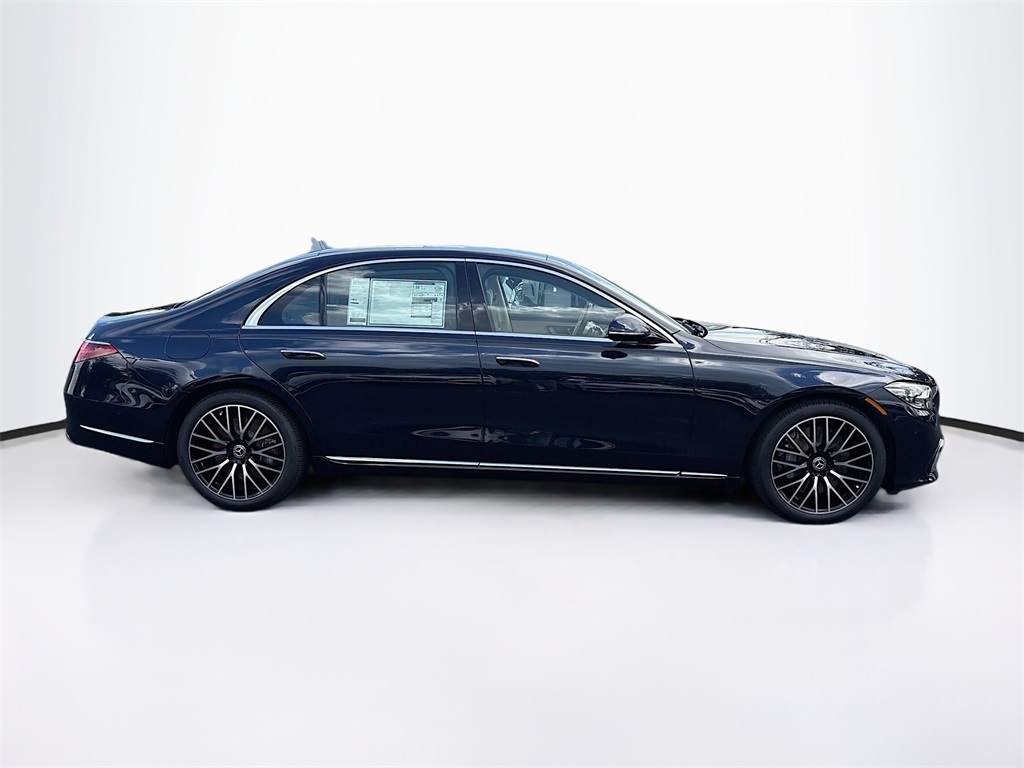 2026 Mercedes Benz S 580 4MATIC photo 3