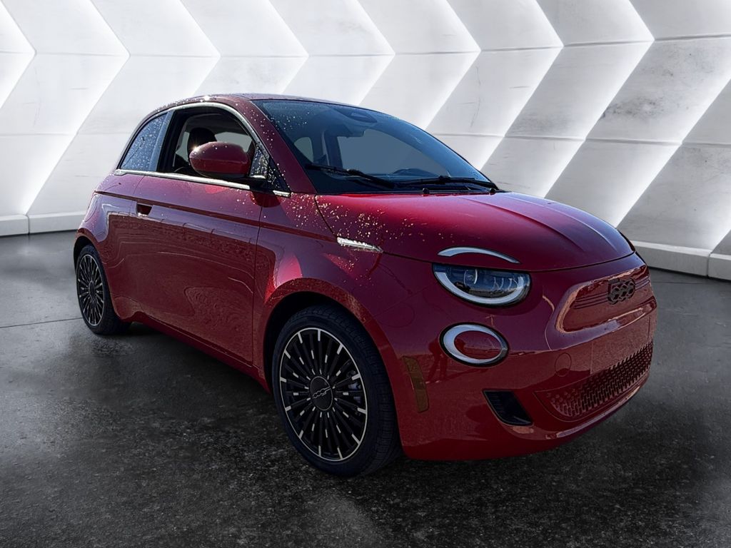 2024 FIAT 500e Base's photo
