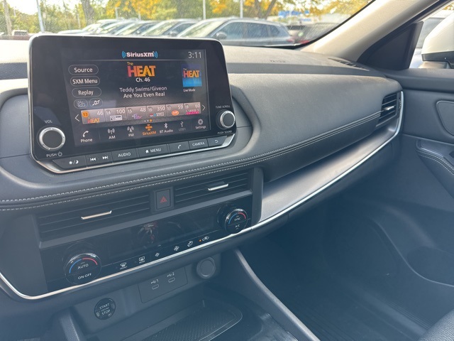 2025 Nissan Rogue SV photo 7