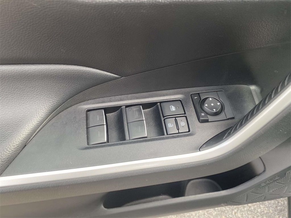2022 Toyota RAV4 XLE photo 15