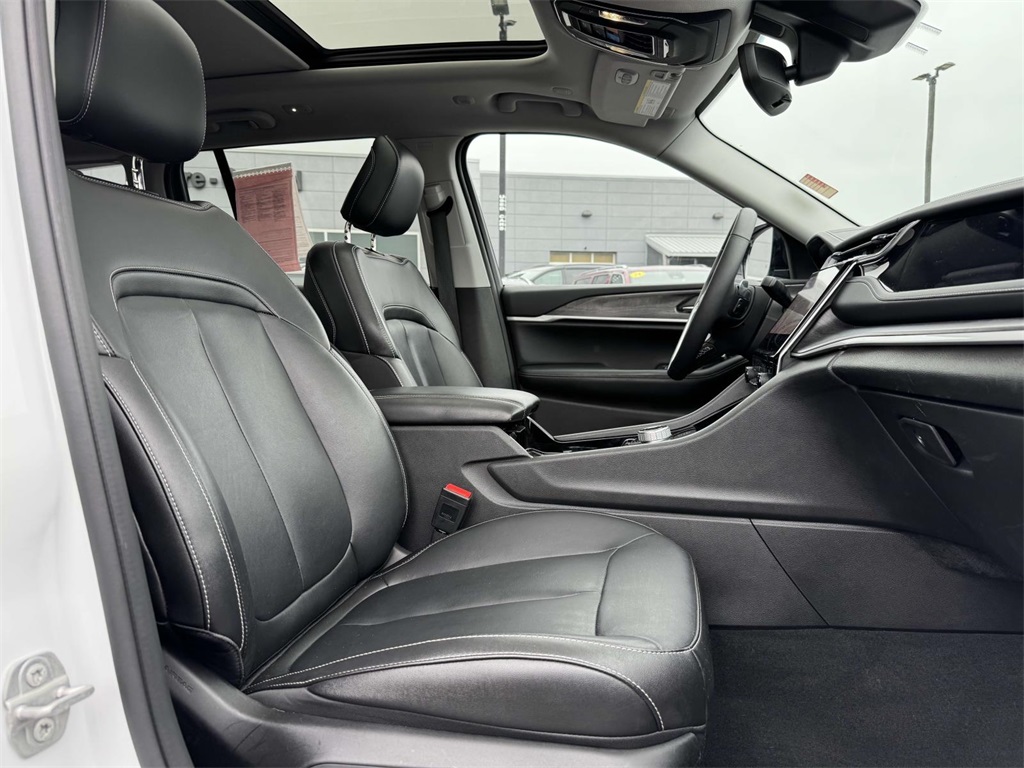 2022 Jeep Cherokee Limited 4xe photo 14