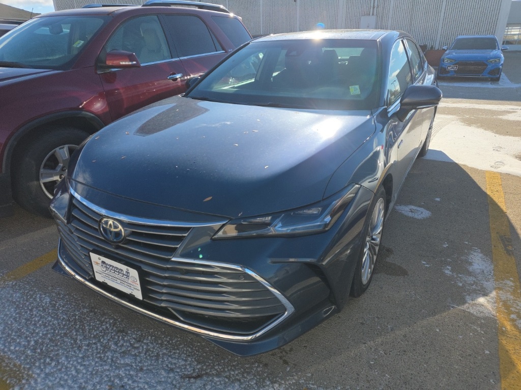 2021 Toyota Avalon Limited's photo