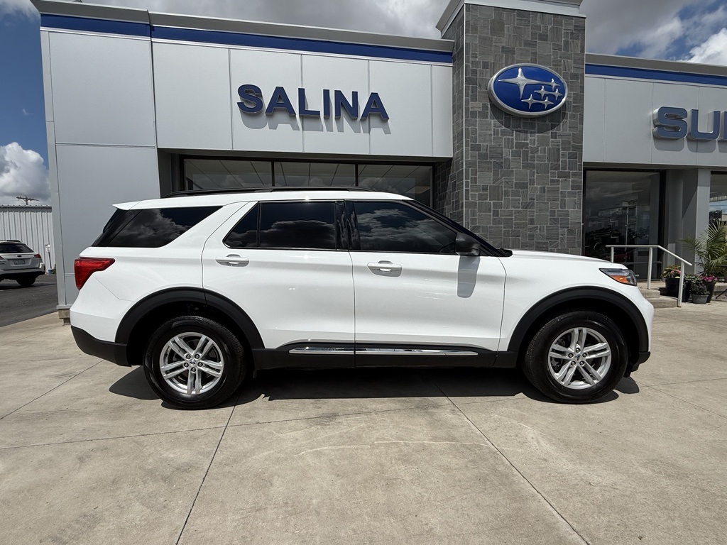2023 Ford Explorer XLT photo 29