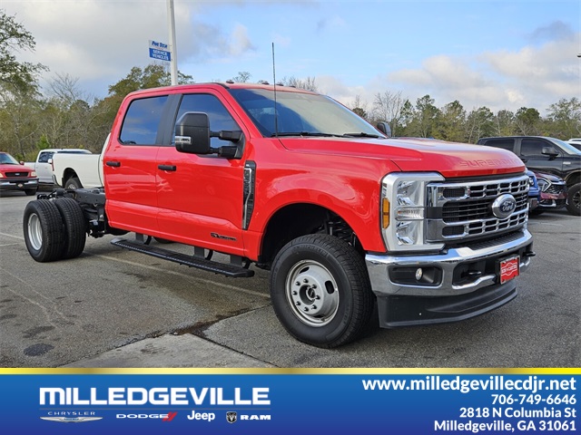 2024 Ford F-350 Super Duty Chassis Cab XL's photo