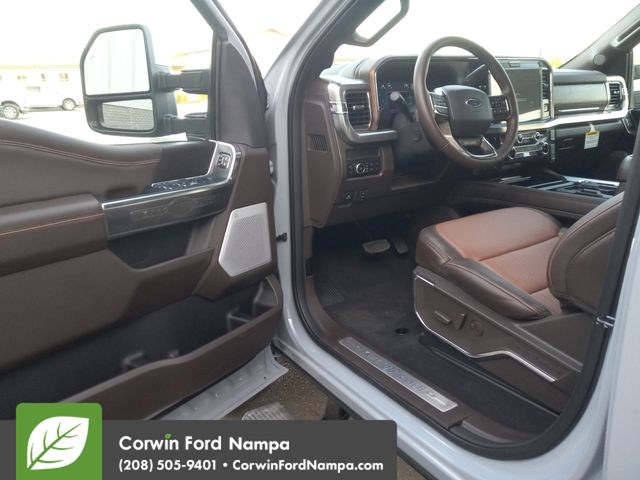 2025 Ford F-350 King Ranch photo 8