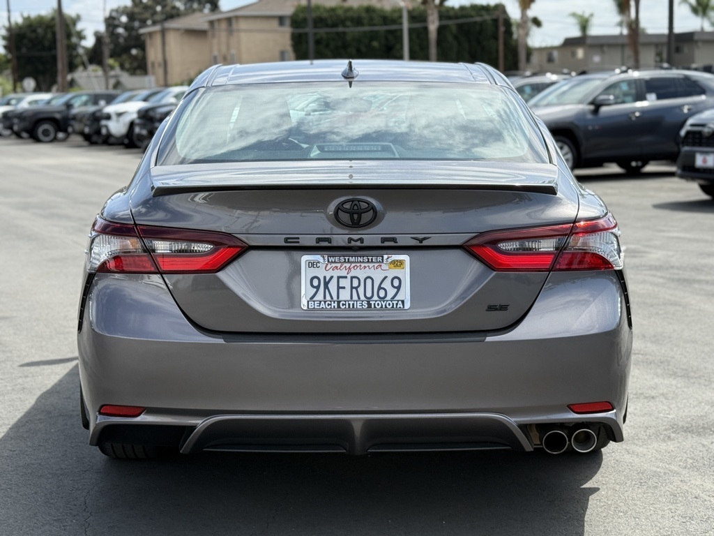 2024 Toyota Camry SE photo 9