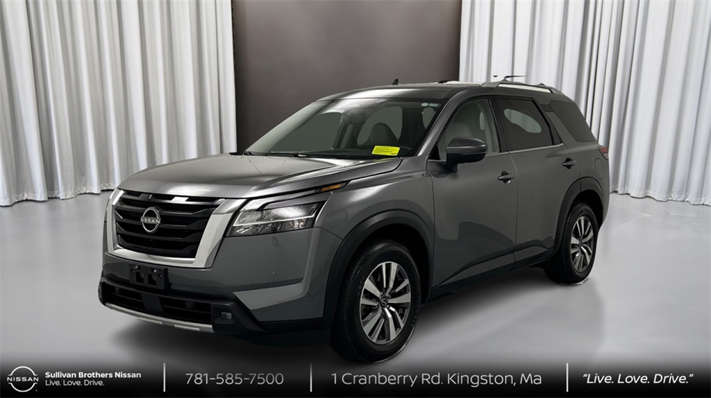 Used 2022 Gray Nissan SL image 1