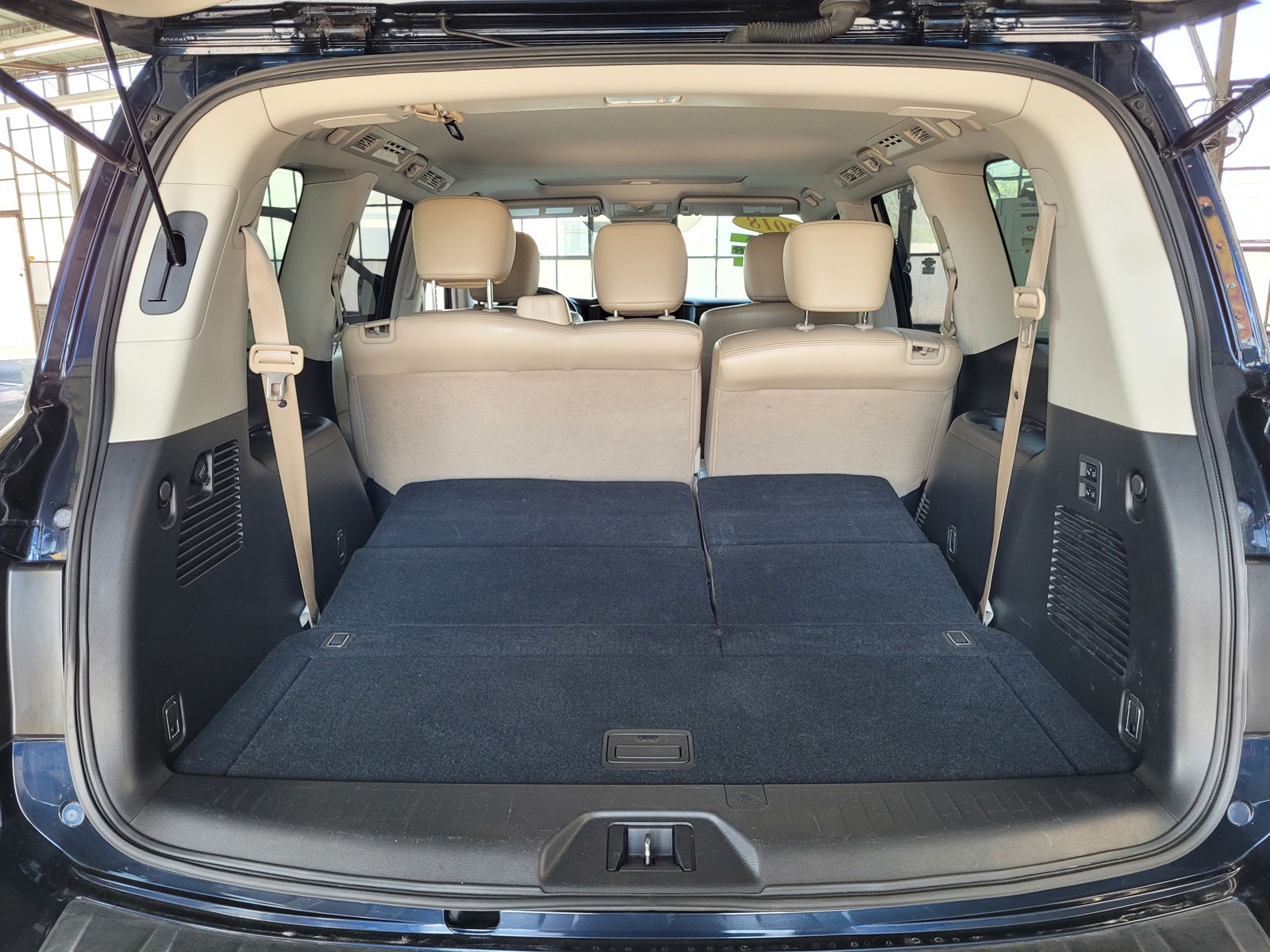 2018 Nissan Armada SL photo 17