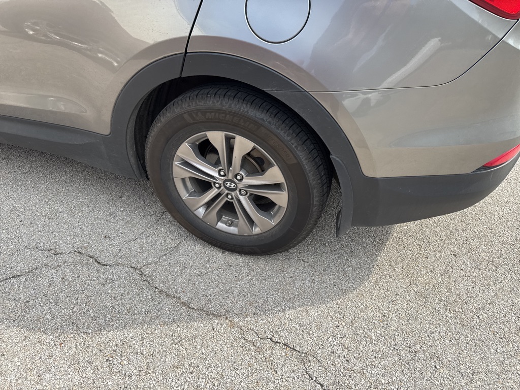 2016 Hyundai Santa Fe Sport Base photo 3