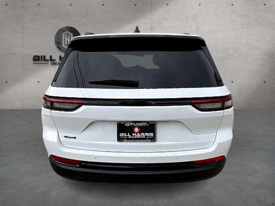 2025 Jeep Grand Cherokee Laredo Altitude photo 7