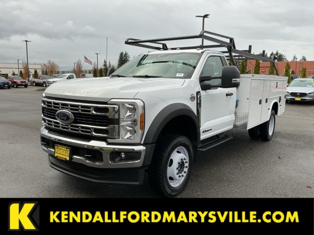 2025 Ford F-450 Super Duty Chassis Cab XL's photo
