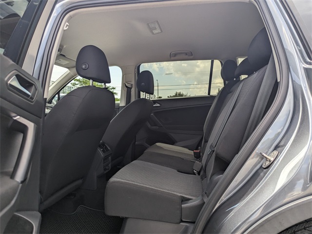 2019 Volkswagen Tiguan S photo 3