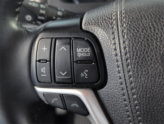 2019 Toyota Highlander LE Plus photo 21
