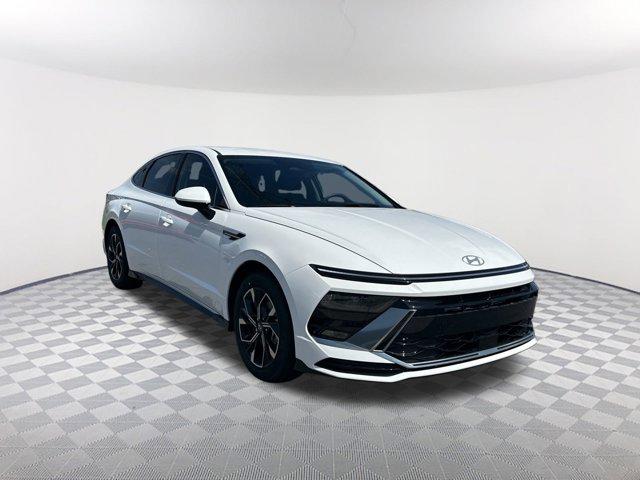 2025 Hyundai Sonata SEL photo 3