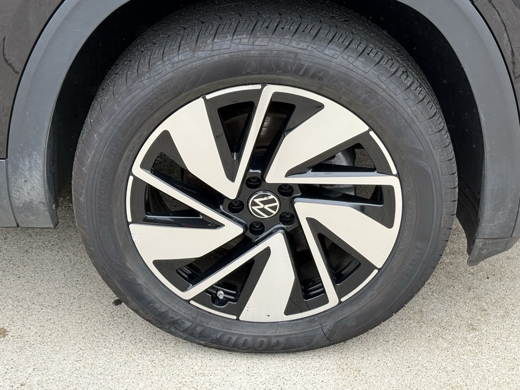 2024 Volkswagen Atlas SE Technology photo 8