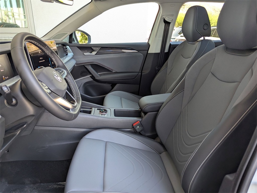 2025 Volkswagen Tiguan S photo 13