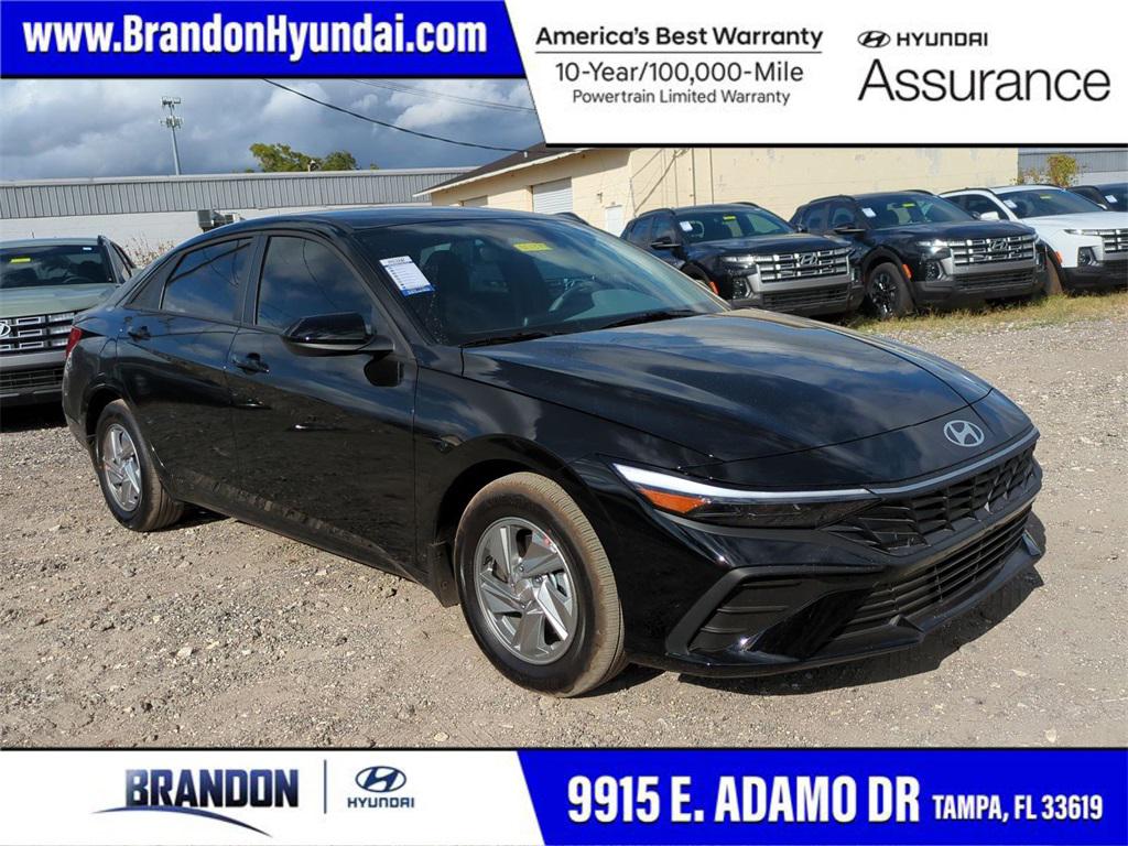 2026 Hyundai Elantra SE's photo